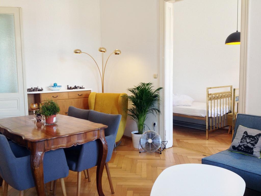 Big Vintage Style Flat Near Schonbrunn Apartment Wina Bagian luar foto