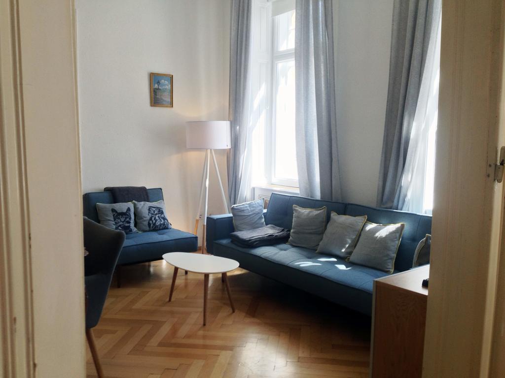 Big Vintage Style Flat Near Schonbrunn Apartment Wina Bagian luar foto