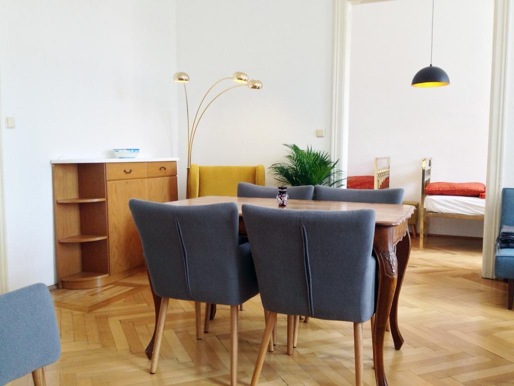 Big Vintage Style Flat Near Schonbrunn Apartment Wina Bagian luar foto